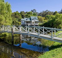 PLUM TREE COTTAGE - spa cottage with woodfire - Tourism Brisbane