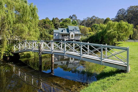 PLUM TREE COTTAGE - Spa Cottage With Woodfire - Tourism Brisbane 0