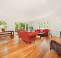 Poet's Cottage - Fireplace Close to Treks - Tourism Brisbane