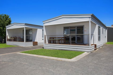 Portland Holiday Village - Tourism Brisbane 1