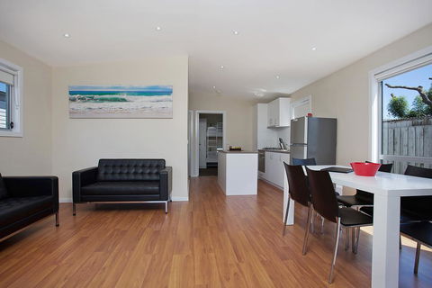 Portland Holiday Village - Tourism Brisbane 0