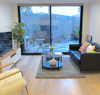 Pride Bentleigh Apartment with Private Garden - Brisbane Tourism