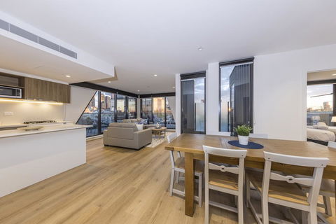 Q Squared Serviced Apartments - Brisbane Tourism 0
