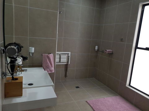 Quaffers On Storm King - Brisbane Tourism 0