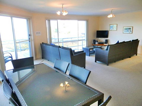 QUAYS 6 - Brisbane 4u 3