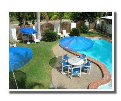 Queens Beach Hotel - Tourism Brisbane 2