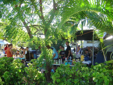 Queens Beach Tourist Village - Tourism Brisbane 1