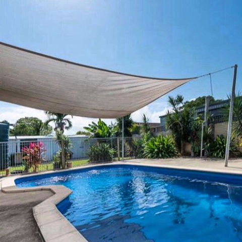 QUIRKY QUEENSLANDER 6 BEDROOM HOME - Tourism Brisbane 3