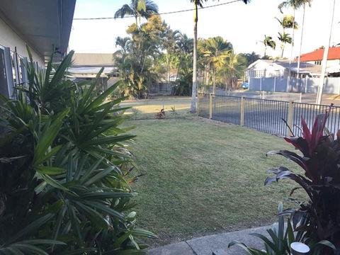 QUIRKY QUEENSLANDER 6 BEDROOM HOME - Tourism Brisbane 2