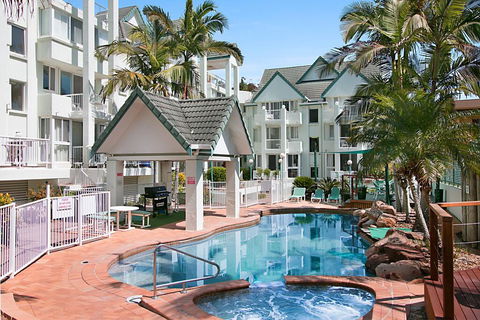 RAINBOW BAY 3 Bed Ocean Views & SPA On Roof Terrace - Tourism Brisbane 1