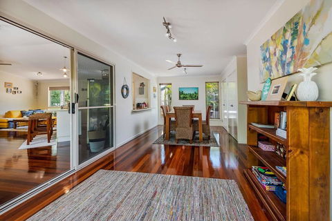 Rainbow Beach Esprit - Tourism Brisbane 3