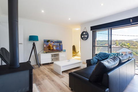 Randall Family Retreat, 22B Randall Drive - Tourism Brisbane 0