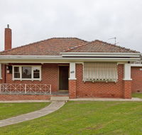 Red Brick Beauty - Central Cottage - Tourism Brisbane