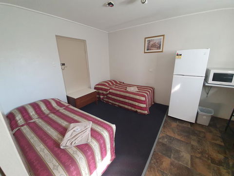 Red Chief Motel - Brisbane Tourism 1