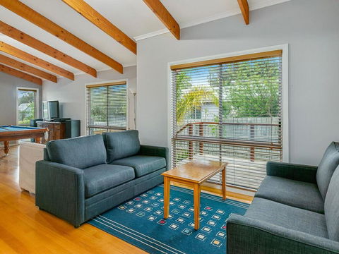 Red Rocks Villa - Tourism Brisbane 3