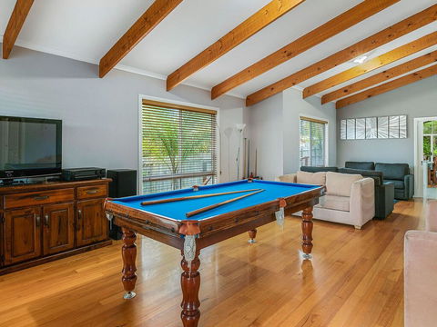 Red Rocks Villa - Tourism Brisbane 0