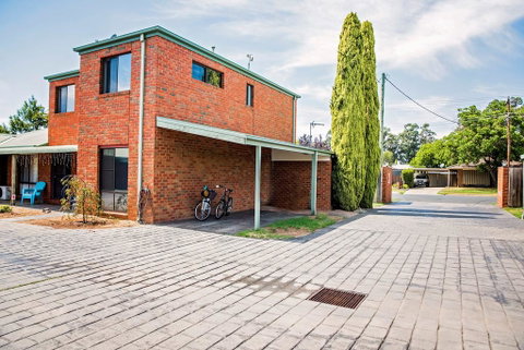 Regent Retreat - Echuca Moama Holiday Accommodation - Brisbane Tourism 2