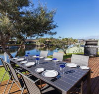 Relaxing Waterfront Property in Quiet Location - Brisbane Tourism