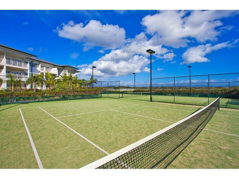 RESORT ON THE BEACH 6126-27 - Brisbane 4u 3