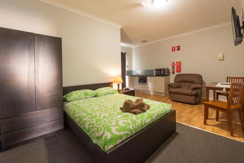 Rhodeside Lodge - Brisbane Tourism 0