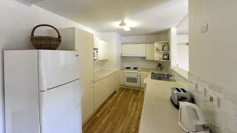 Right On The Sands At Little Beach And Walk To The Heart Of Nelson Bay - Tourism Brisbane 3