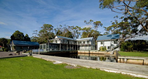 Risby Cove - Brisbane Tourism 0