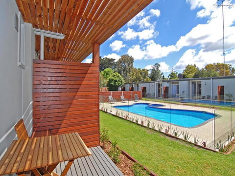 Riverside Ocean Grove - Brisbane Tourism 0