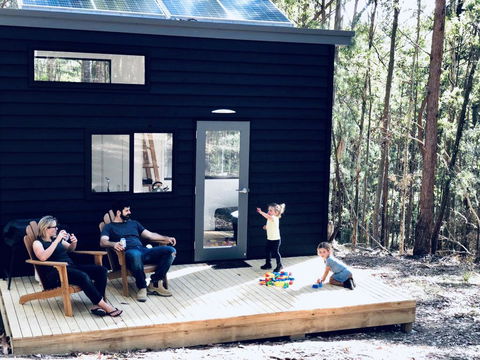Robinson Crusoe Tiny House - Tourism Brisbane 0