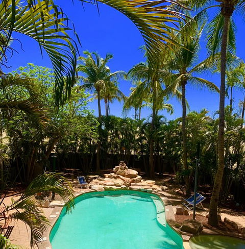 Roey Backpackers And Party Bar - Tourism Brisbane 3