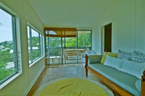 Rosemaree, 24 East Street - Brisbane Tourism 3