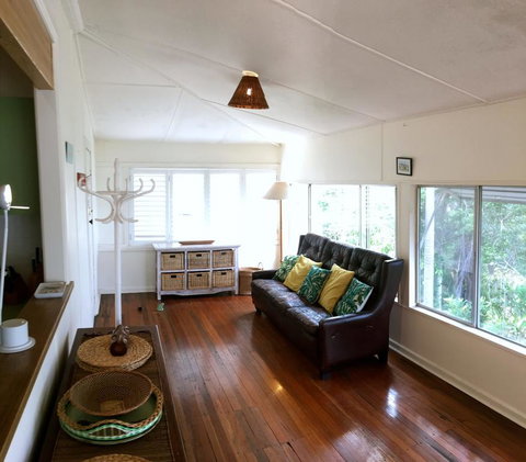 Rosemaree, 24 East Street - Brisbane Tourism 1