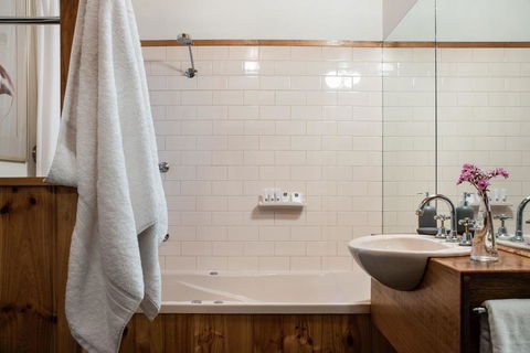 Roses Of Daylesford - Rosemary Cottage - Tourism Brisbane 3