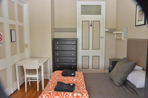 Royal Gatton Hotel - Brisbane Tourism 1