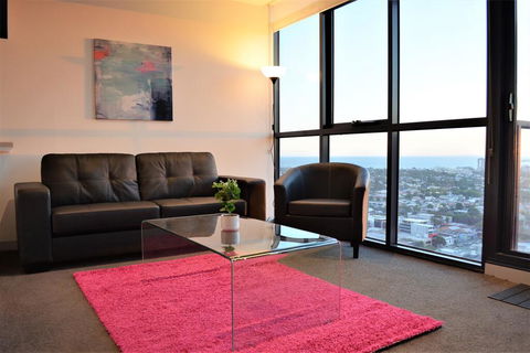 Royal Stays Corporate Apartments - Tourism Brisbane 2