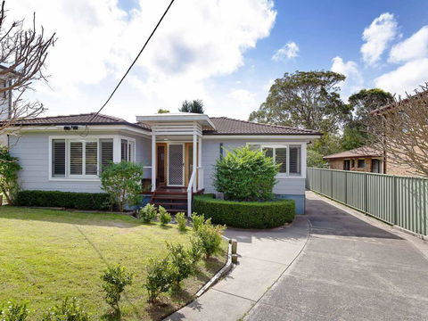 Rubys Retreat', 44 Achilles Street - Pet Friendly, Aircon & Boat Parking - Tourism Brisbane 0