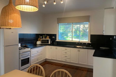 Salty Cottage Northam - Tourism Brisbane 0