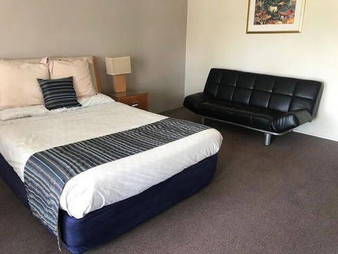 Sanctuary Inn On Westernport - Tourism Brisbane 1
