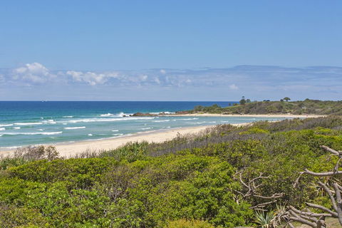 Sandpiper Beach Front House - Tourism Brisbane 2