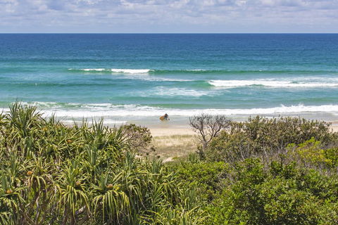 Sandpiper Beach Front House - Tourism Brisbane 3