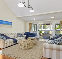 Sandy Shores - character charm outdoor spa - Brisbane Tourism
