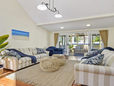 Sandy Shores - Character, Charm, Outdoor Spa - Brisbane Tourism 0