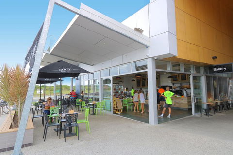 Santai Retreat Luxury One Bedroom - Tourism Brisbane 3