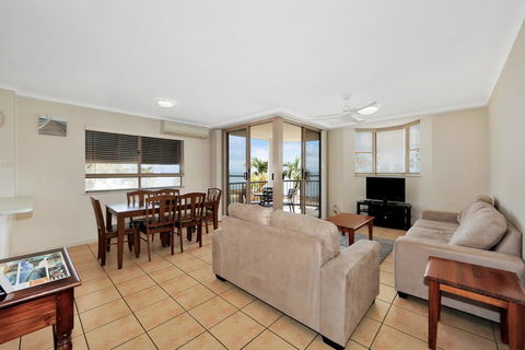 Santalina Beach Gem - Brisbane Tourism 2