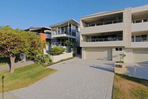 Sapphire Blue Apartment - Tourism Brisbane 3