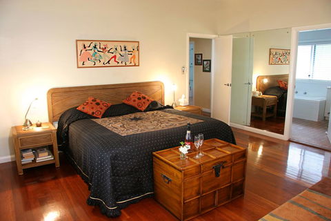 Scotland Island Lodge - Brisbane Tourism 1