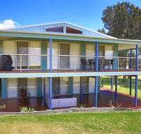 Sea Dream - Pet Friendly - 1 Min Walk to Beach - Brisbane Tourism