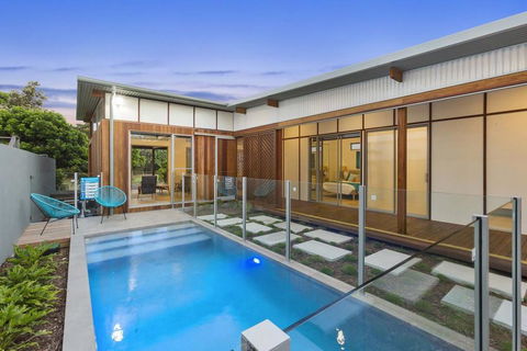 SEA GEM ON ECLIPSE - Tourism Brisbane 0