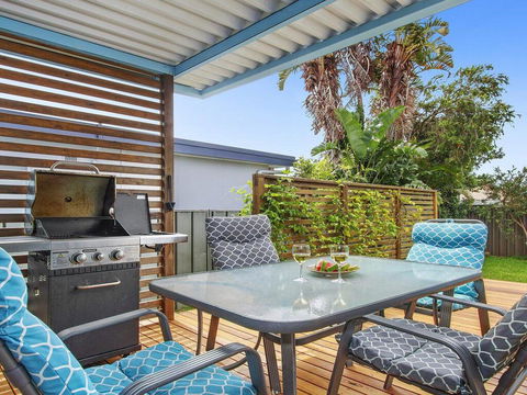 Sea Shack - Renovated 1950's Beach House - Brisbane Tourism 0