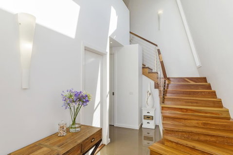 Sea View: Luxury Beachfront - Brisbane Tourism 1