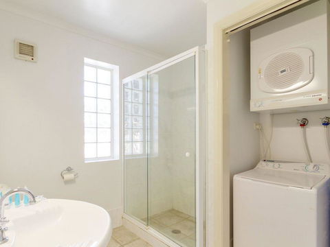 Seachange Apartment 1 - Tourism Brisbane 2